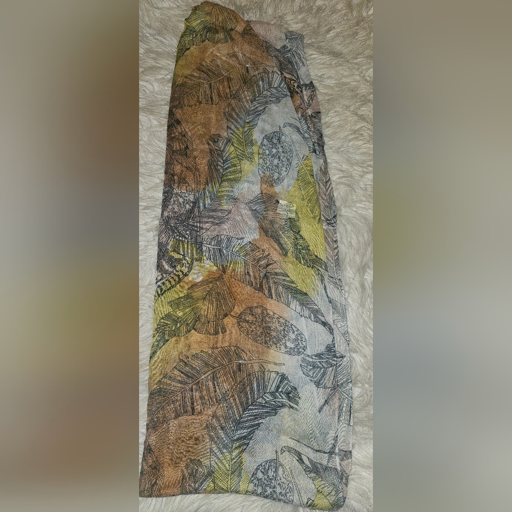 Payless Leaf Print Infinity Scarf – Soft Lightweight Loop – 34.5” x 23”